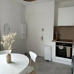 Les Lotus - Joli F2 Renove *